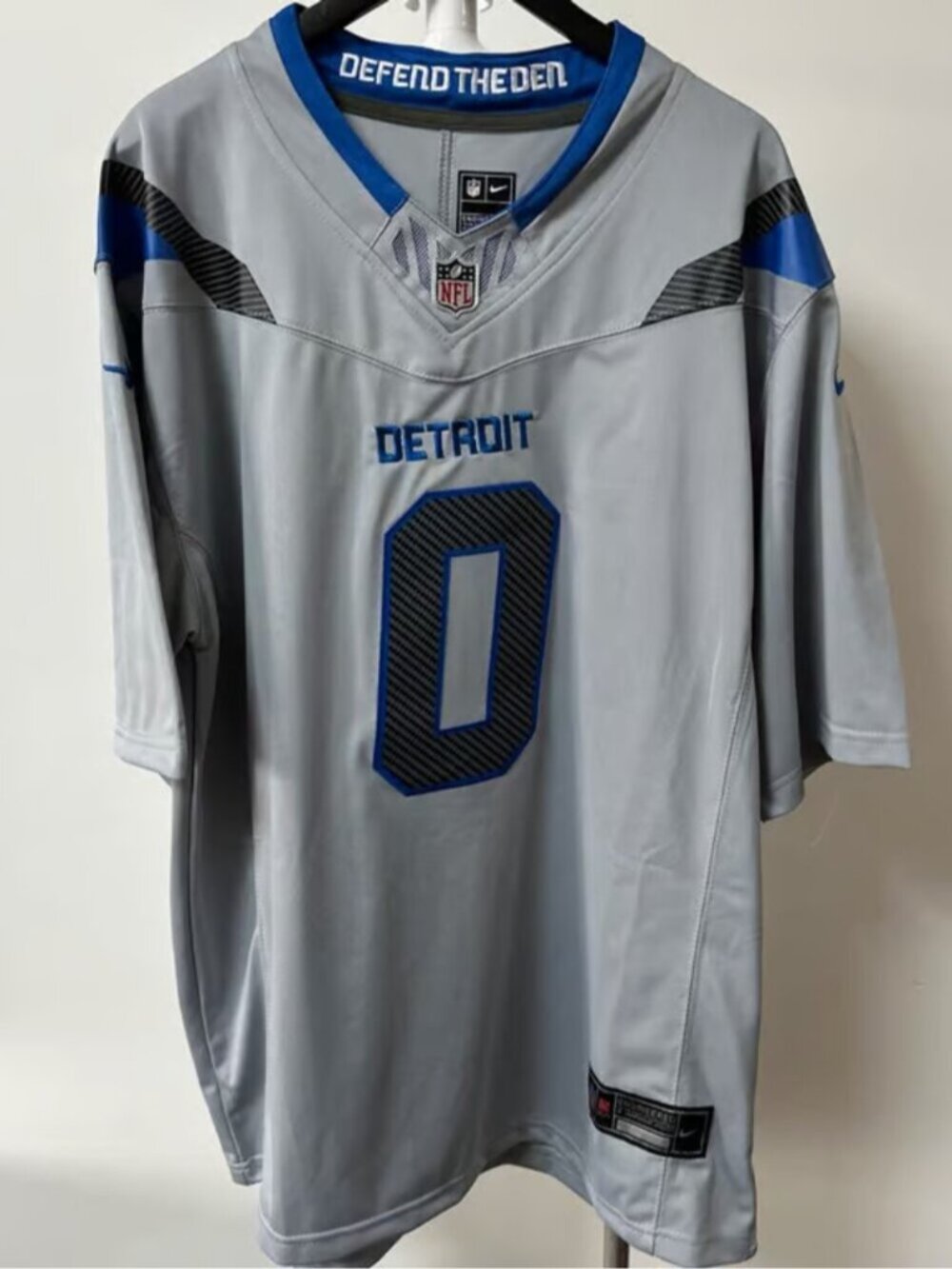 Jahmyr Gibbs Vapor Stitched Jersey Silver - Picture 2 of 2